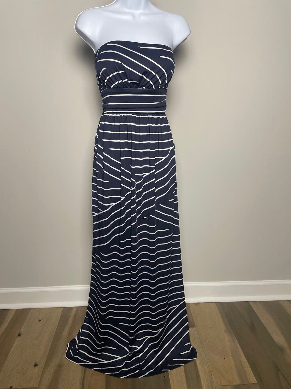 Honey & Rosie Strapless Maxi Dress Size M Navy Blue White Striped Jersey Knit